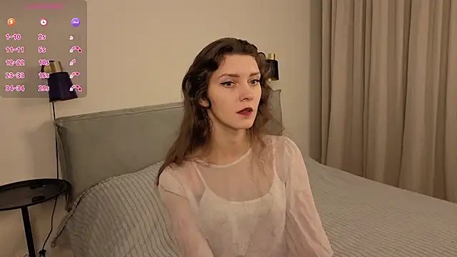 LauraYoungg online show from November 16, 8:14 pm