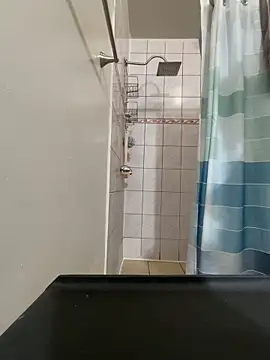 ezrah23 online show from February 5, 7:07 pm