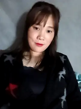 Snapshot of -Lana-123 chatting on November 15, 12:34 pm -Lana-123 online show from November 15, 12:34 pm