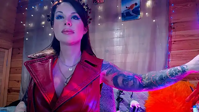 Snapshot of Miss-Twinkle chatting on December 4, 2:54 am Miss-Twinkle online show from December 4, 2:54 am