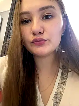 Snapshot of Regina_Lynne chatting on October 31, 9:32 am Regina Lynne online show from October 31, 9:32 am