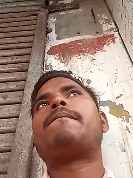 Snapshot of hdtvuy chatting on October 30, 10:38 am hdtvuy online show from October 30, 10:38 am