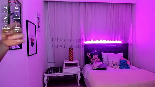 Luna Jonnes1 online show from February 10, 11:25 am