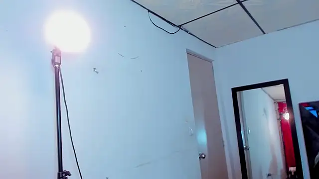 Snapshot of MollyandFher chatting on November 28, 3:42 am MollyandFher online show from November 28, 3:42 am