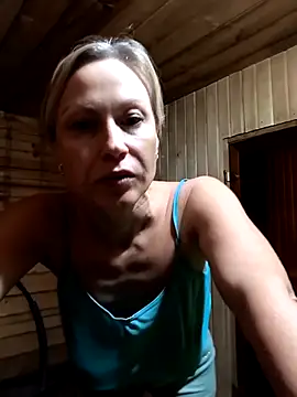 Elle Milfa online show from June 9, 1:23 pm