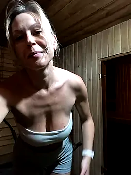 Elle Milfa online show from June 14, 1:46 pm