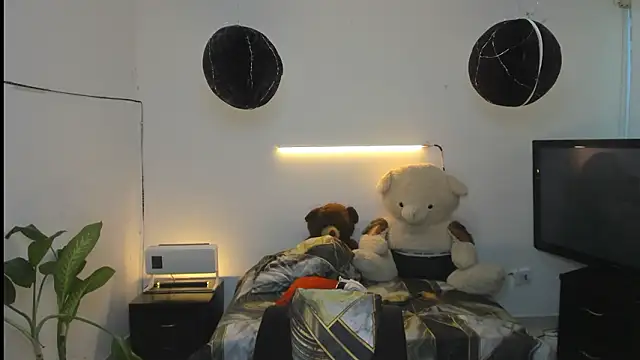 darwinandbrayann online show from March 2, 7:21 pm