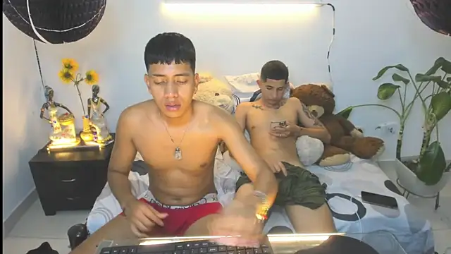 darwinandbrayann online show from March 7, 8:11 am