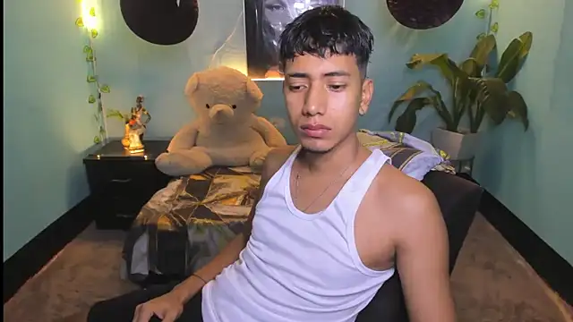 darwinandbrayann online show from April 4, 7:22 pm