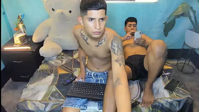 darwinandbrayann online show from April 7, 5:35 pm