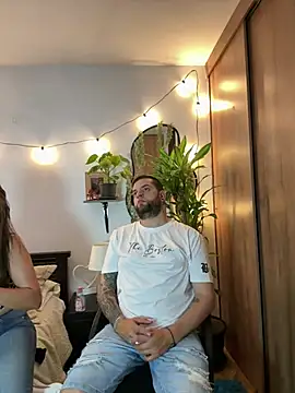 Snapshot of MailynAndNick chatting on June 7, 1:10 am MailynAndNick online show from June 7, 1:10 am