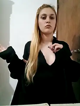 Snapshot of larubia_arg chatting on November 5, 4:01 am larubia arg online show from November 5, 4:01 am