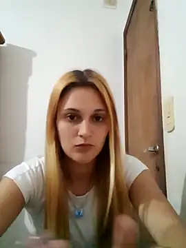 Snapshot of larubia_arg chatting on November 20, 3:50 am larubia arg online show from November 20, 3:50 am