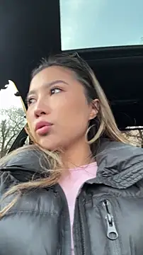 Snapshot of limkiss chatting on November 19, 10:15 am limkiss online show from November 19, 10:15 am