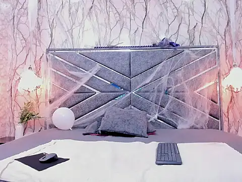 Snapshot of DIRTY_MIIA_ chatting on November 3, 12:17 pm DIRTY MIIA online show from November 3, 12:17 pm