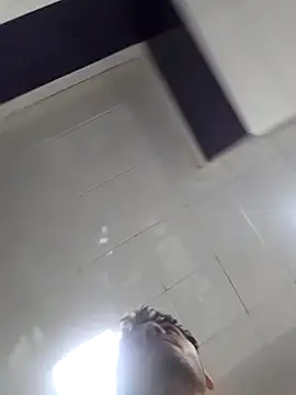 Snapshot of ZAminn6789 chatting on December 17, 2:17 am ZAminn6789 online show from December 17, 2:17 am