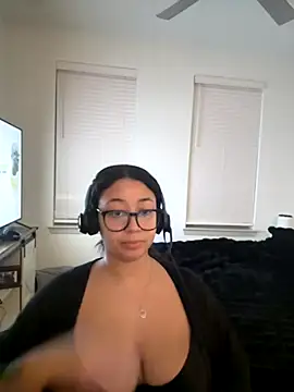 Snapshot of minha_baby chatting on November 16, 3:34 am minha baby online show from November 16, 3:34 am