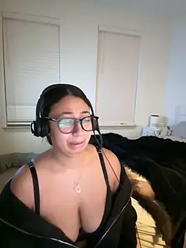 Snapshot of minha_baby chatting on November 28, 12:52 pm minha baby online show from November 28, 12:52 pm