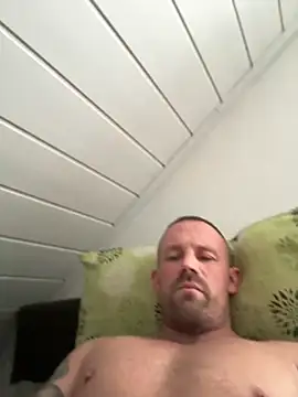 Snapshot of superbertok chatting on November 18, 8:52 am superbertok online show from November 18, 8:52 am