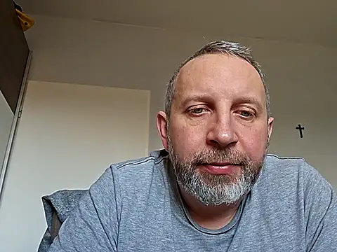 Snapshot of ghost430000 chatting on November 16, 10:32 am ghost430000 online show from November 16, 10:32 am