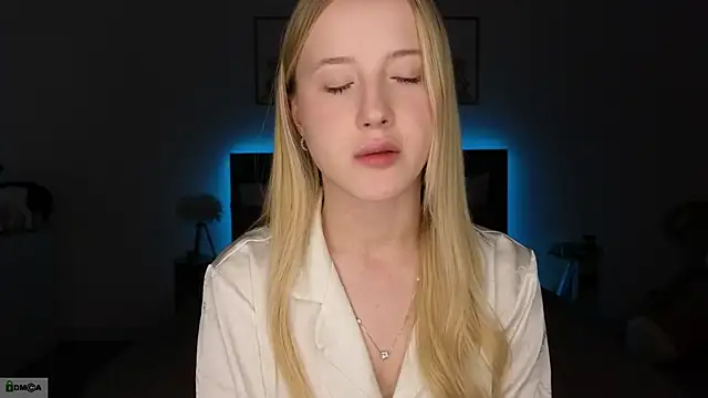 adele armass online show from February 4, 8:58 pm