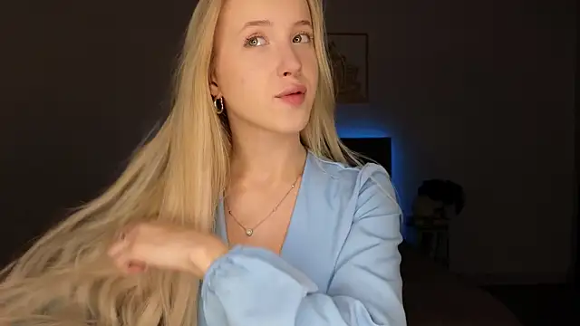 Snapshot of adele_armass chatting on July 26, 9:21 pm adele armass online show from July 26, 9:21 pm