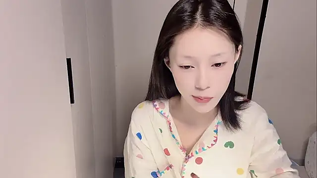 Snapshot of yuyu-33 chatting on November 24, 1:38 am yuyu-33 online show from November 24, 1:38 am