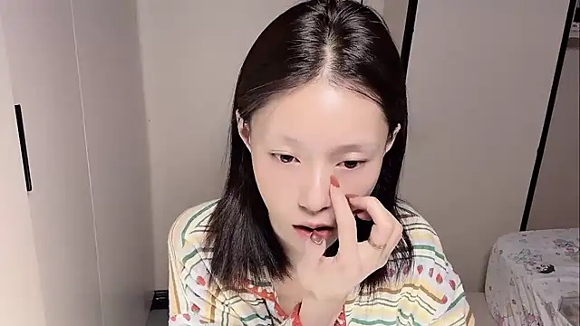 Snapshot of yuyu-33 chatting on November 28, 1:41 am yuyu-33 online show from November 28, 1:41 am