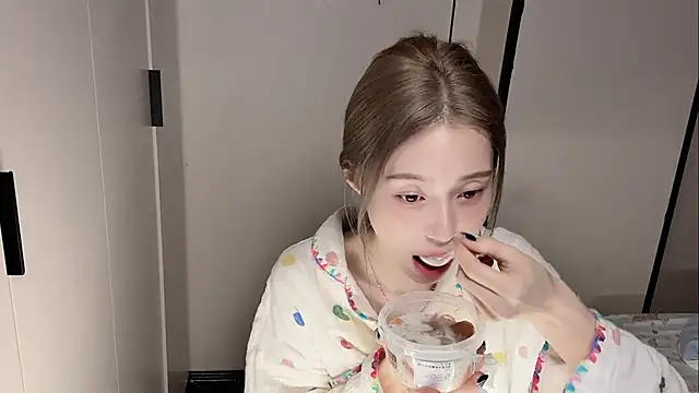 yuyu-33 online show from February 4, 2:45 pm