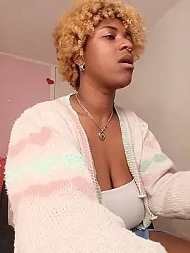 EvonyFoxxx online show from May 7, 2:39 am