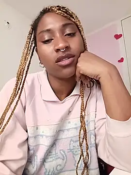 EvonyFoxxx online show from June 20, 4:15 am