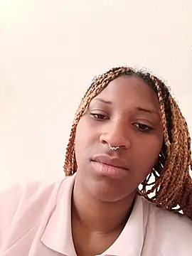 EvonyFoxxx online show from June 21, 4:42 pm