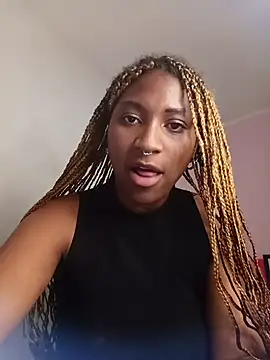 EvonyFoxxx online show from July 13, 11:18 pm
