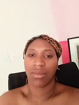 EvonyFoxxx online show from July 19, 5:38 pm
