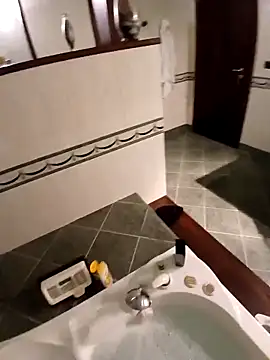 Snapshot of pino870 chatting on December 18, 11:55 pm pino870 online show from December 18, 11:55 pm