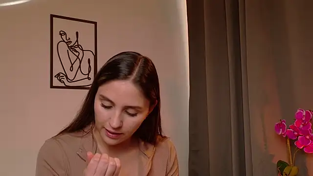 Snapshot of VictoriaNova_ chatting on June 9, 9:37 pm VictoriaNova online show from June 9, 9:37 pm
