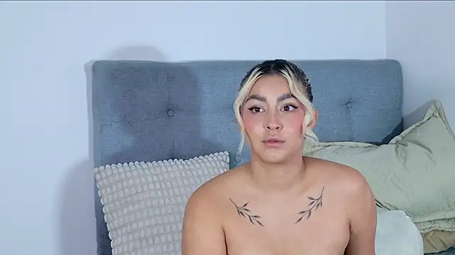 Snapshot of Elina_Hills chatting on November 26, 2:07 pm Elina Hills online show from November 26, 2:07 pm