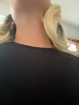 Elina Hills online show from June 29, 7:03 pm