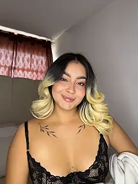 Elina Hills online show from July 8, 5:06 pm