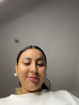 Elina Hills online show from July 11, 7:16 pm
