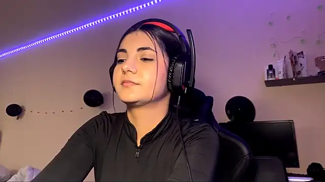 Snapshot of Marry_glow chatting on October 30, 5:35 pm Marry glow online show from October 30, 5:35 pm