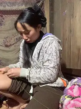 Snapshot of bi-bo123 chatting on February 10, 1:21 am bi-bo123 online show from February 10, 1:21 am