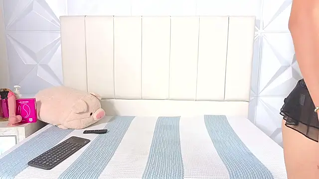 Snapshot of Luna__grace chatting on November 7, 8:53 pm Luna grace online show from November 7, 8:53 pm