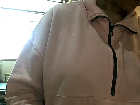 Snapshot of NewBeginnings8 chatting on November 6, 6:03 am NewBeginnings8 online show from November 6, 6:03 am