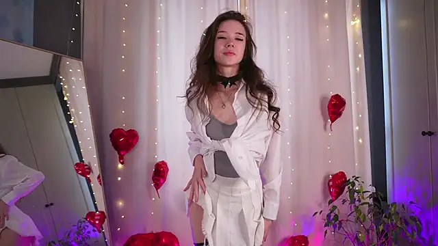 tinyanie online show from February 15, 7:05 am