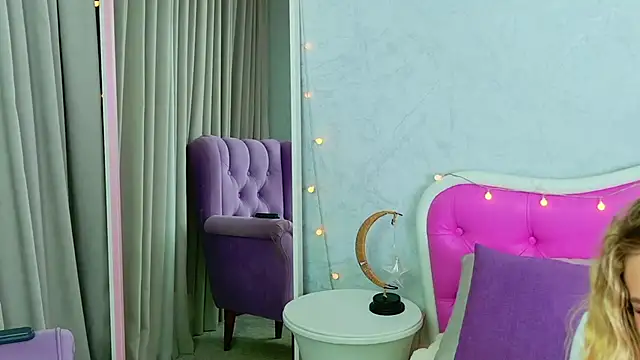 Barbie Kris   online show from December 21, 1:13 am