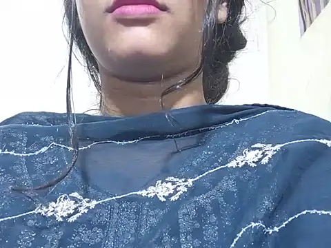 Snapshot of Nancy_queen001 chatting on November 7, 8:47 am Nancy queen001 online show from November 7, 8:47 am