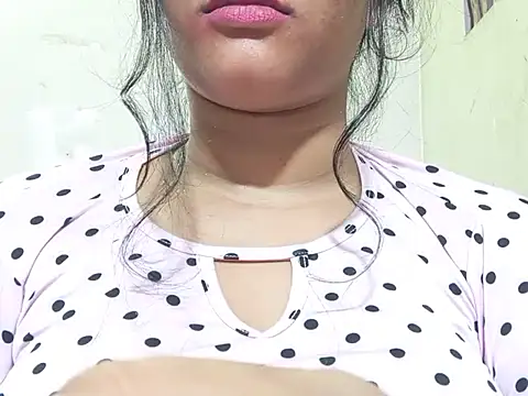 Snapshot of Nancy_queen001 chatting on November 8, 9:13 pm Nancy queen001 online show from November 8, 9:13 pm