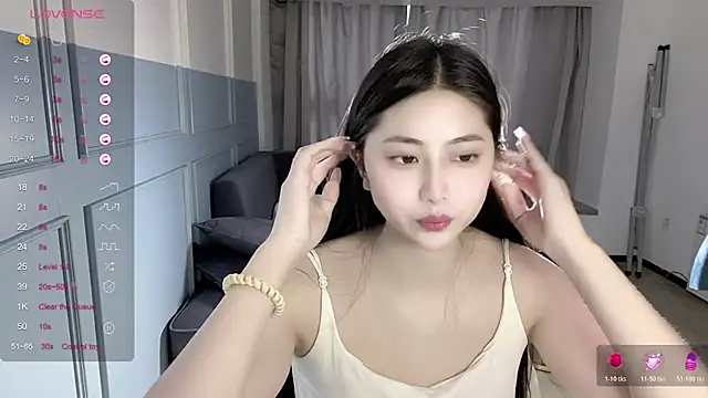 Snapshot of paopao-1314 chatting on November 18, 12:05 am paopao-1314 online show from November 18, 12:05 am