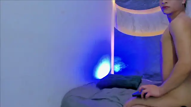 Snapshot of Hot_guys_sex3_ chatting on October 31, 4:52 pm Hot guys sex3 online show from October 31, 4:52 pm